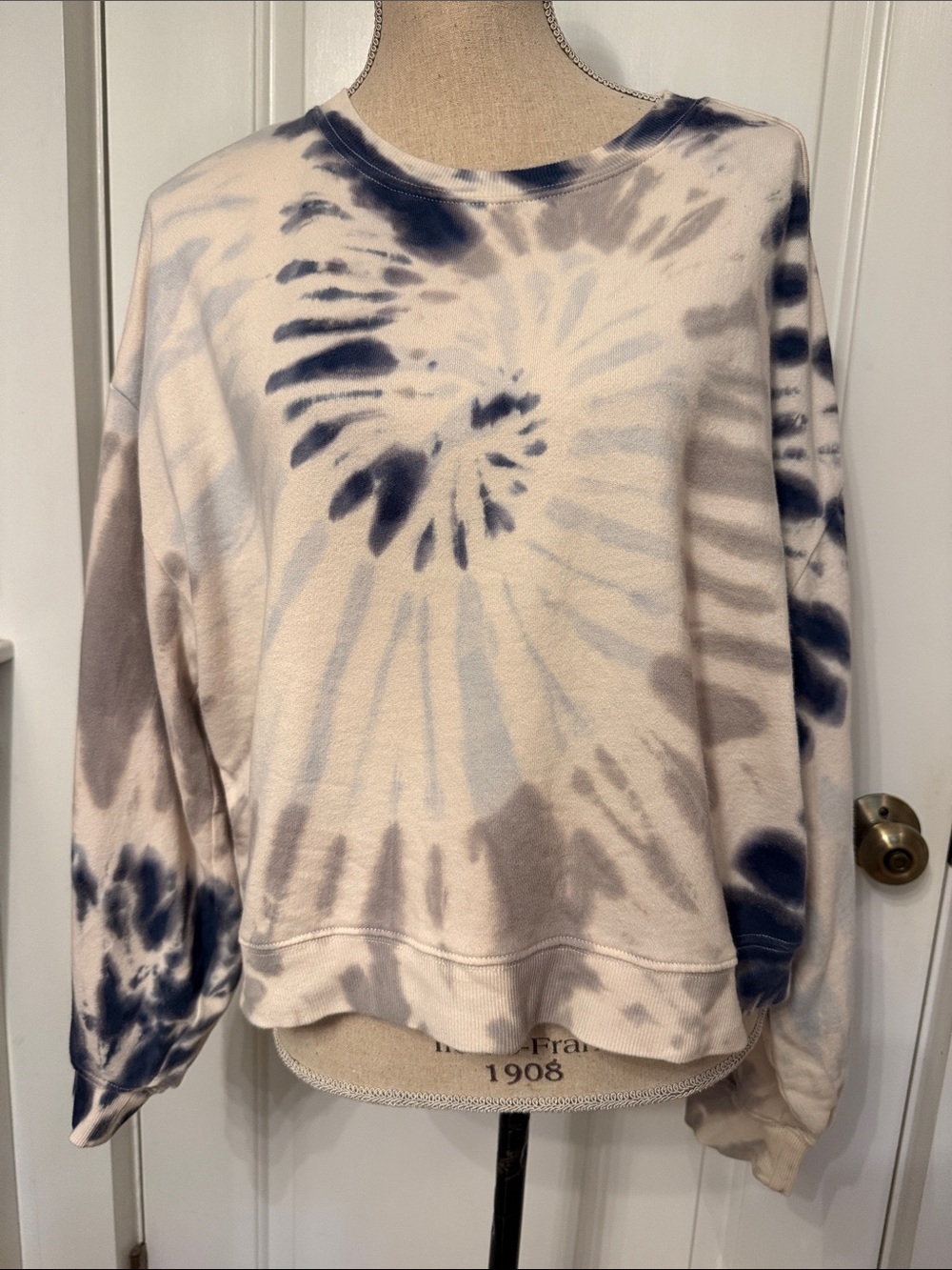 Z SUPPLY TOP SWEATSHIRT LONG FULL SLEEVE BLUE WHITE GRAY TIEDYE CREWNECK SIZE M